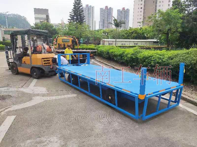 2吨下翻护栏牵引工业赢博(中国) 全挂式工具底盘拖车