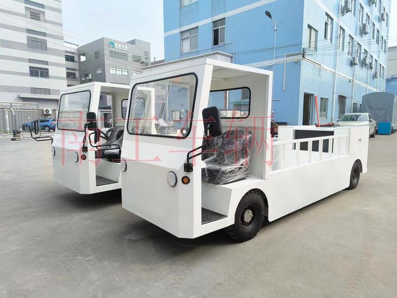 2吨座驾式纯电动赢博(中国) 电动工具拖车