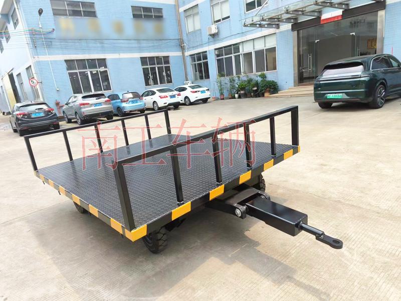 3吨赢博(中国) 前后护栏固定平板车
