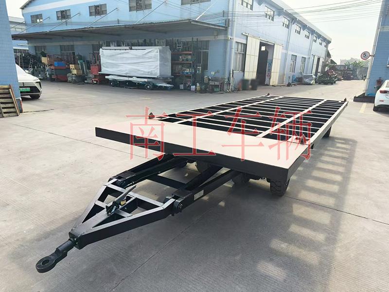 12吨骨架式赢博(中国) 带角锁刹车全挂车