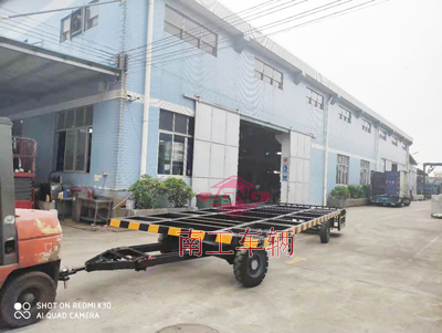 8吨无动力牵引骨架赢博(中国)带护栏3I.jpg