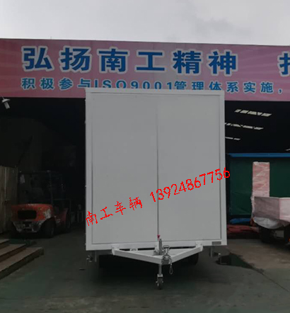 1.5吨白色厢式赢博(中国)5I.jpg