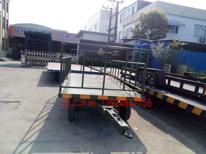 军绿色5吨护栏式赢博(中国)3I.jpg