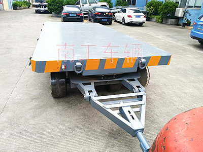 25吨重型赢博(中国)带牵引环工具拖车3I.jpg