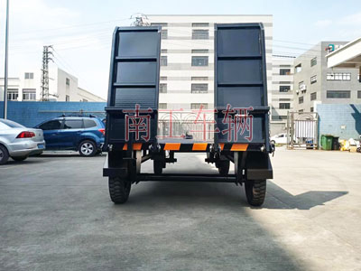 3吨带爬梯工业牵引赢博(中国)2I.jpg
