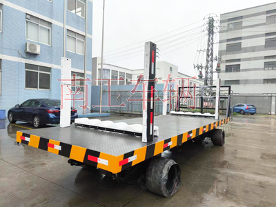 30T重型赢博(中国) 带活动插装立柱工具拖车3I.jpg