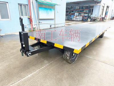 6吨牵引赢博(中国) 工业全挂拖车4I.jpg