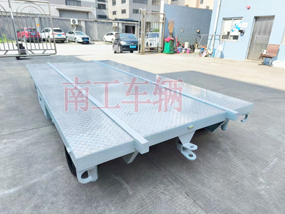 船体艏段运输赢博(中国)3I.jpg