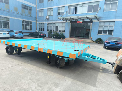 18吨重型赢博(中国) 四个转盘工具拖车I.jpg