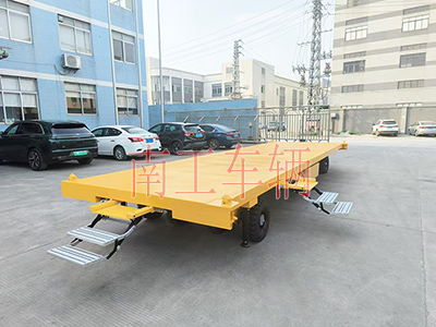 10吨赢博(中国) 带液压支腿伸缩梯工具车2I.jpg